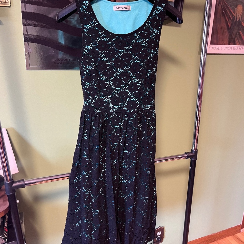 Backless (kinda) lace teal mystic dress